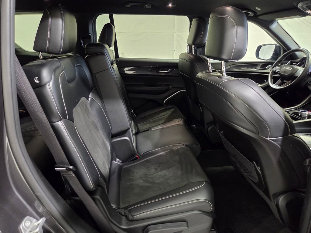 Certified 2022 Jeep Grand Cherokee L Laredo image 11