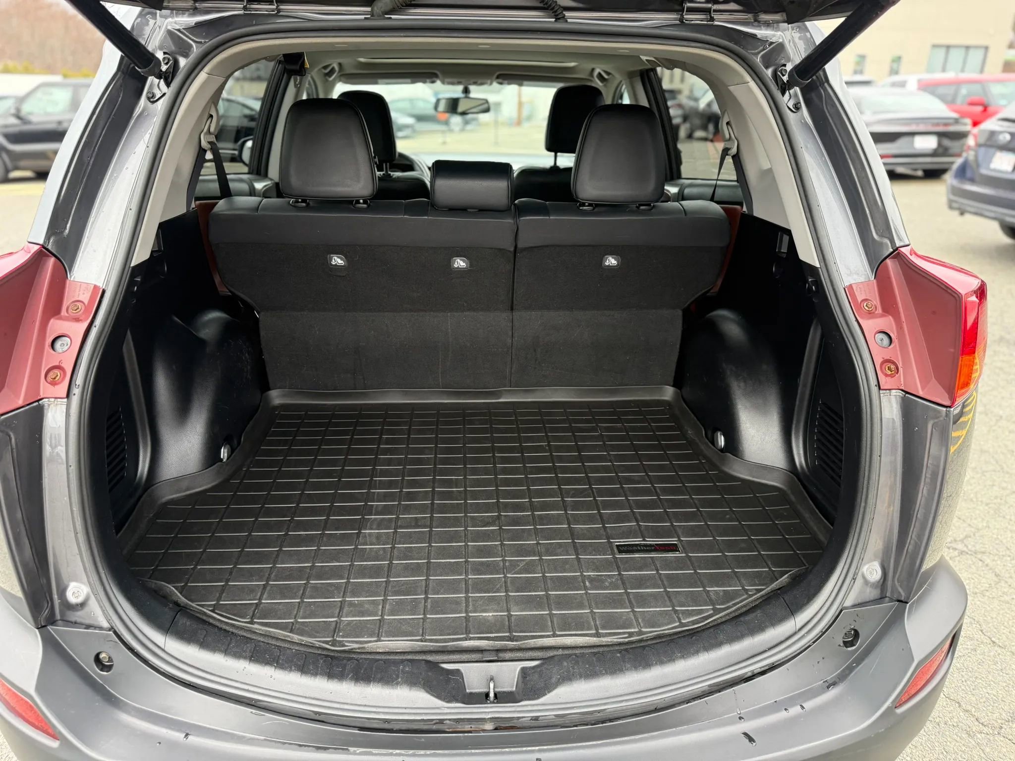 Used 2015 Toyota RAV4 Limited image 13