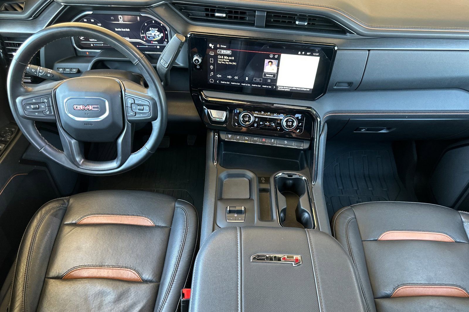 Used 2024 GMC Sierra 2500 AT4 w/ AT4 Premium Plus Package AWD/4WD image 16