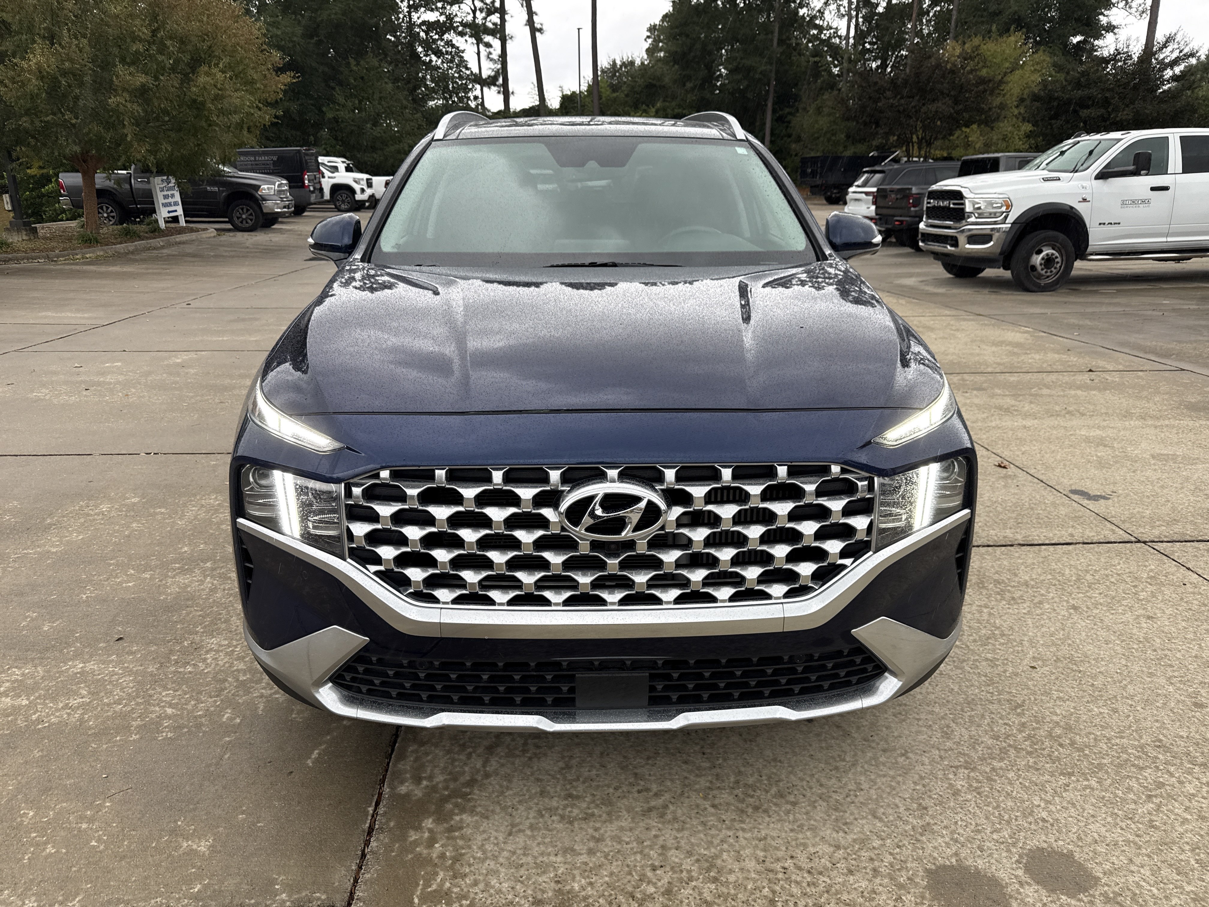 Used 2021 Hyundai Santa Fe Limited w/ Cargo Package FWD image 3