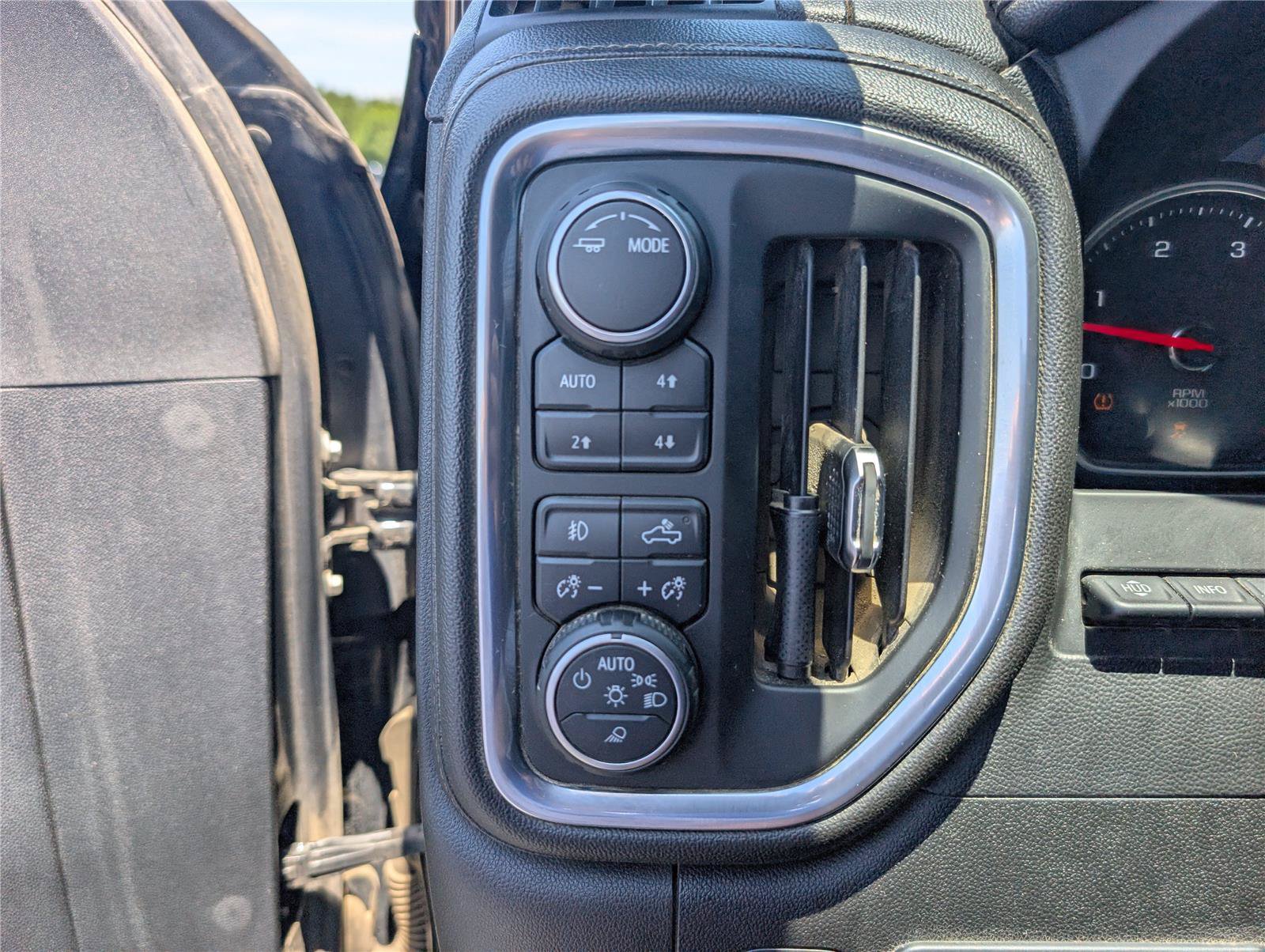Used 2020 Chevrolet Silverado 3500 High Country w/ LPO, Hitch Package AWD/4WD image 30