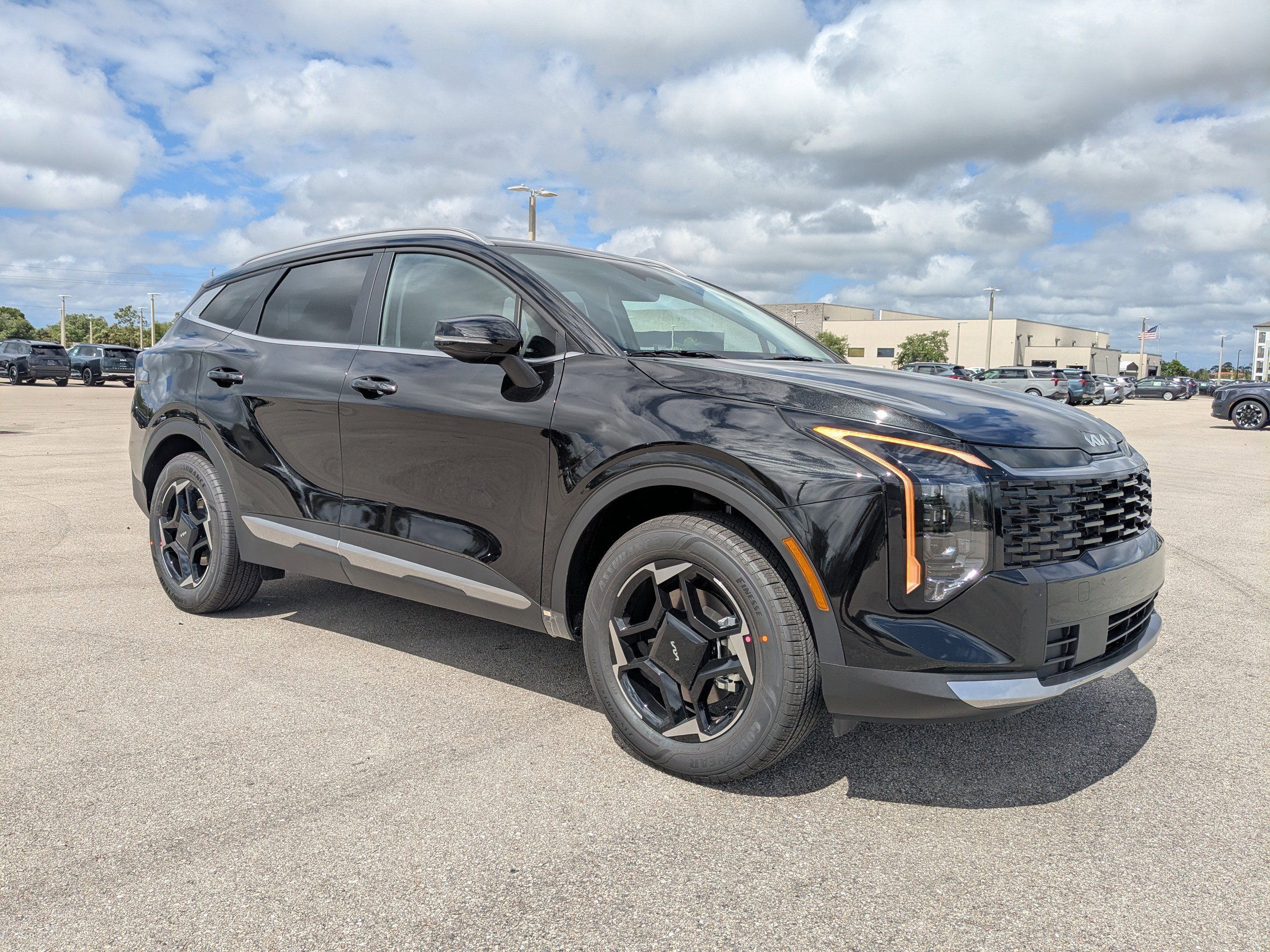 New 2026 Kia Sportage EX AWD/4WD image 2