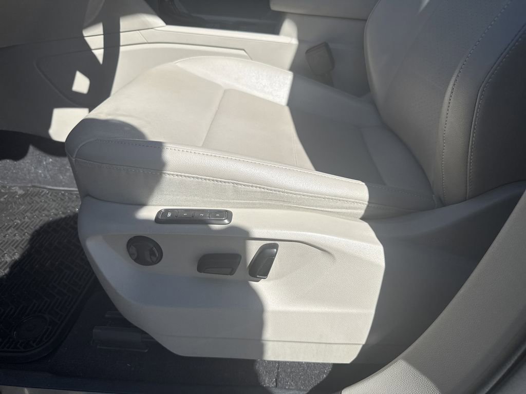 Used 2022 Volkswagen Atlas SEL image 13