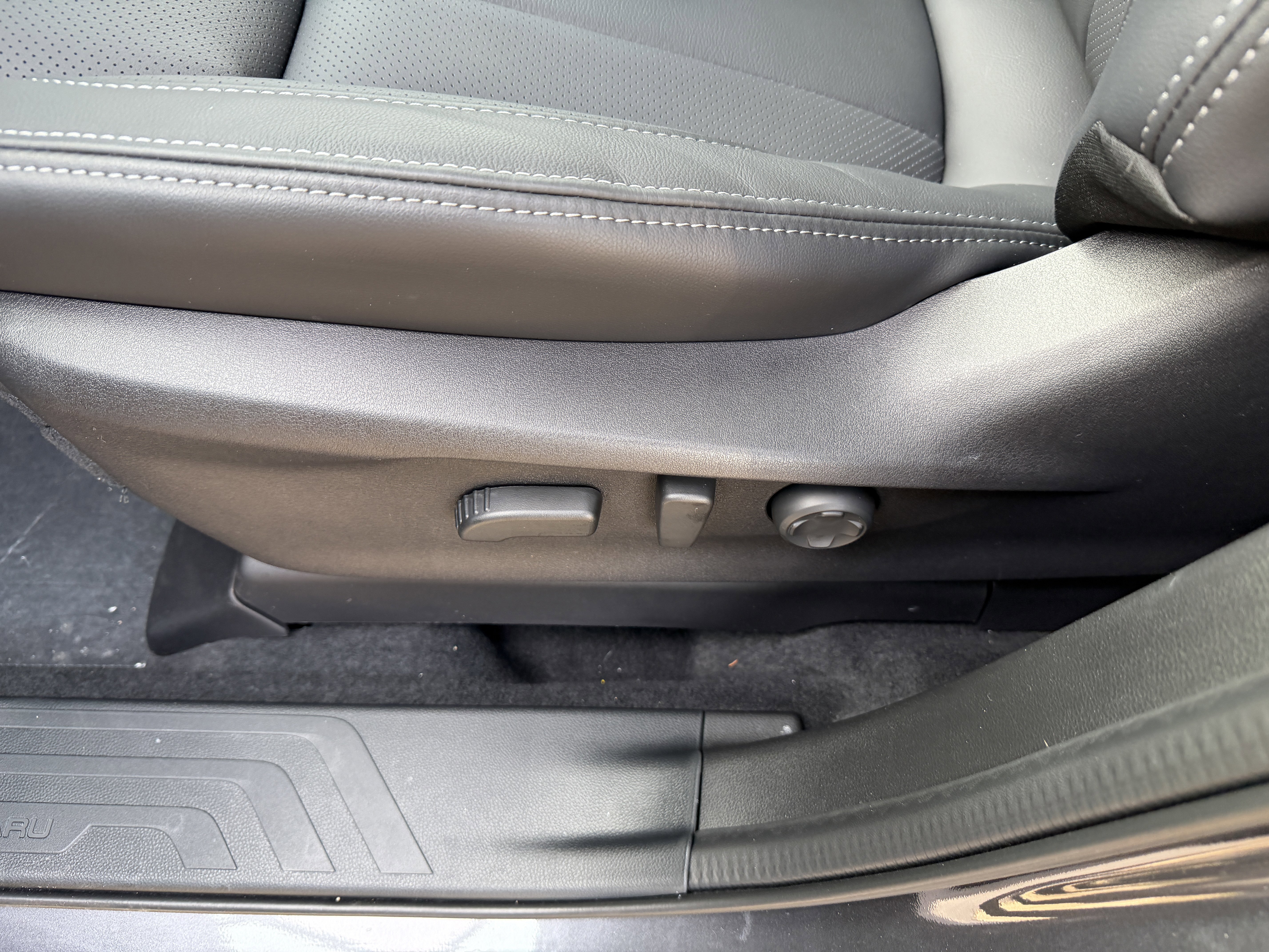 New 2026 Subaru Ascent Limited image 14