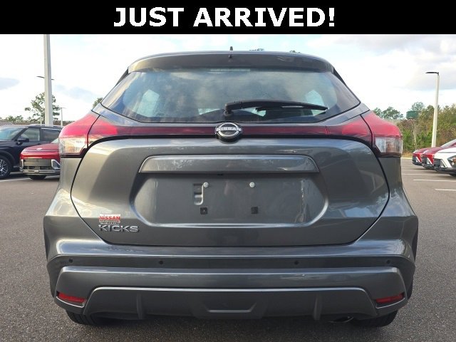 Used 2023 Nissan Kicks S image 4