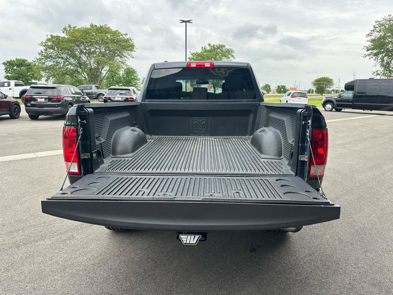 Used 2017 RAM 1500 ST w/ SXT Appearance Group AWD/4WD image 17