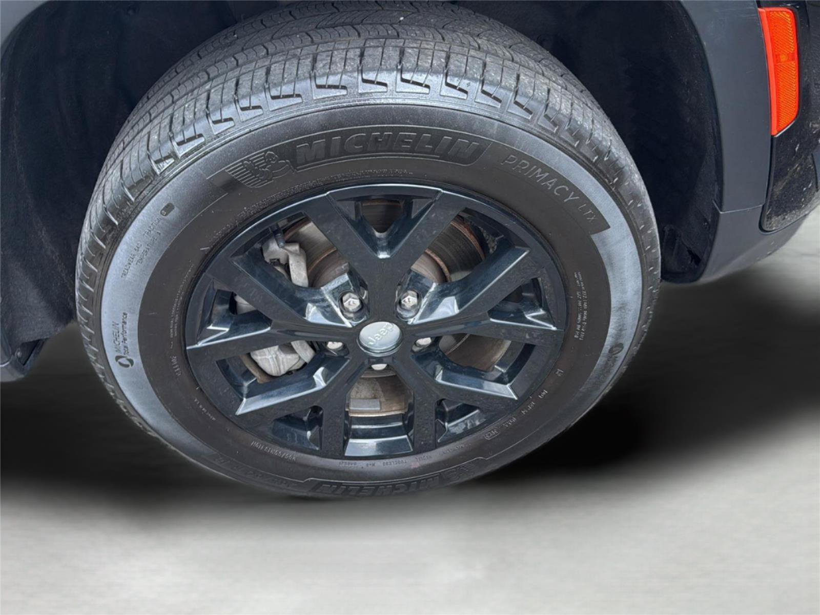 Used 2024 Jeep Grand Cherokee Limited AWD/4WD image 31