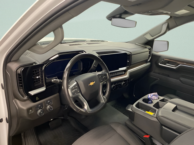Used 2022 Chevrolet Silverado 1500 LT AWD/4WD image 7
