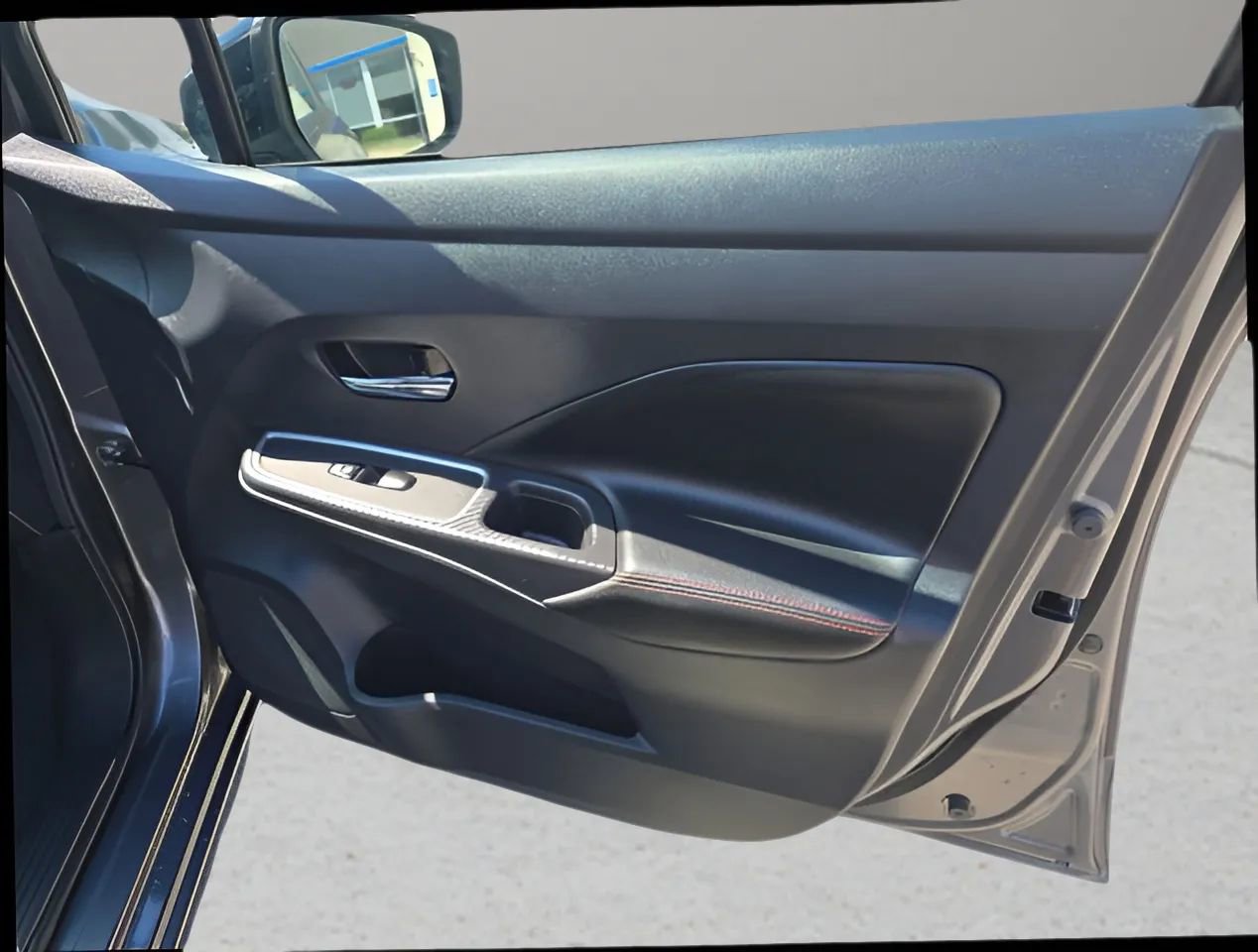 Used 2024 Nissan Versa SR w/ Trunk Package image 27