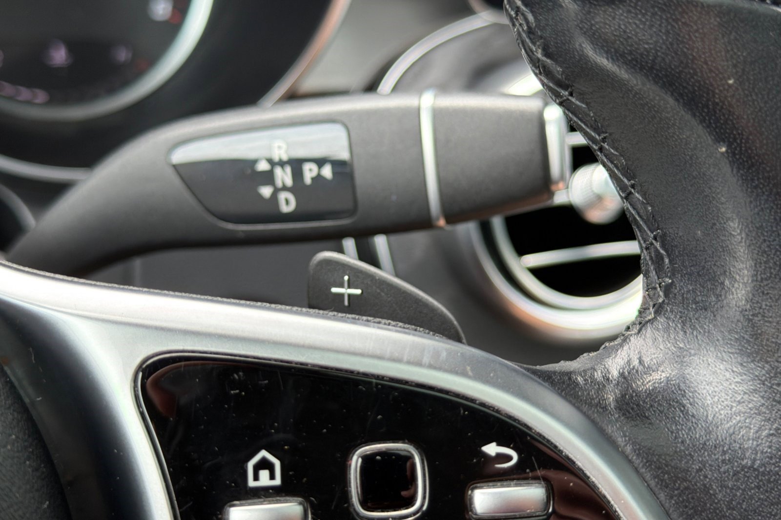 Used 2021 Mercedes-Benz GLC 300 4MATIC image 34