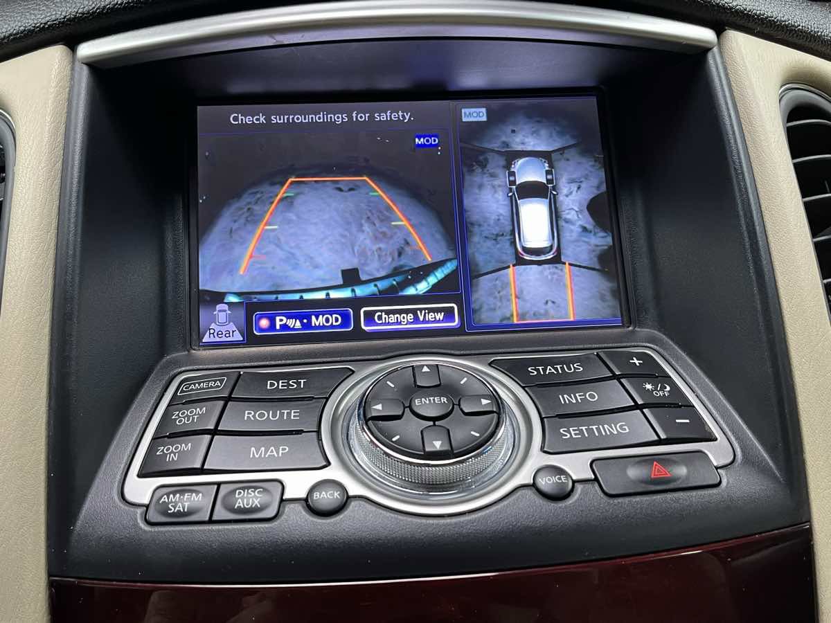 Used 2016 INFINITI QX50 AWD w/ Technology Package image 16