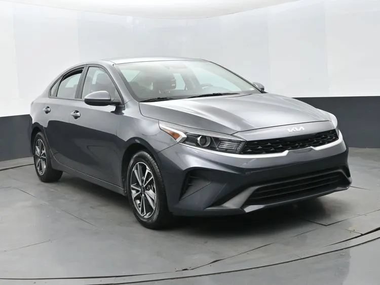 Used 2024 Kia Forte LXS FWD image 2