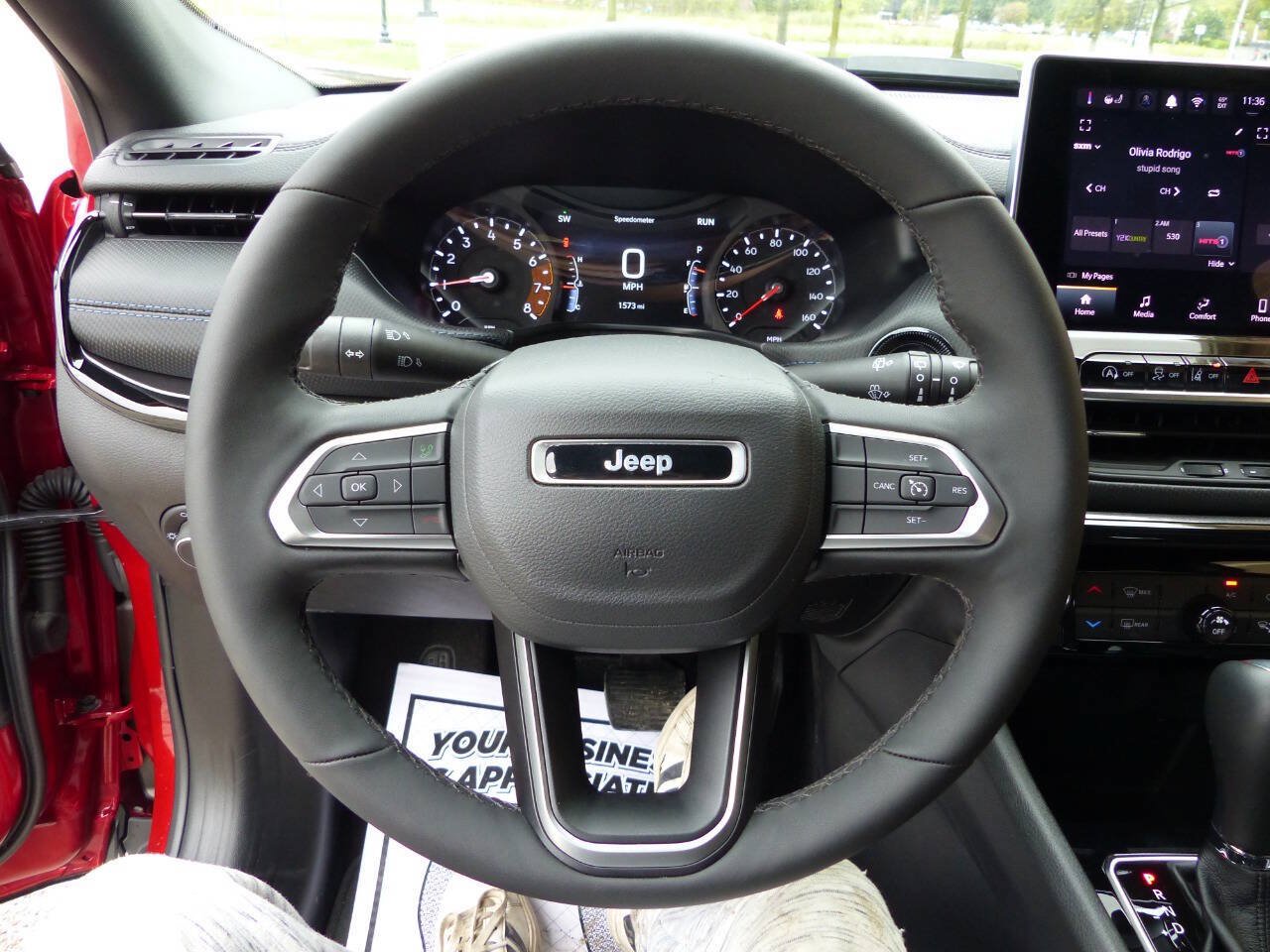 Used 2026 Jeep Compass Latitude AWD/4WD image 21