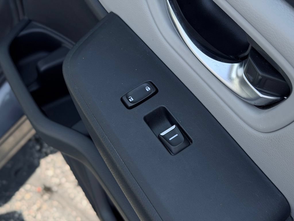 Used 2023 Honda Pilot LX image 14