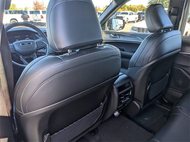 New 2025 Jeep Grand Cherokee Limited w/ Black Appearance Package image 27