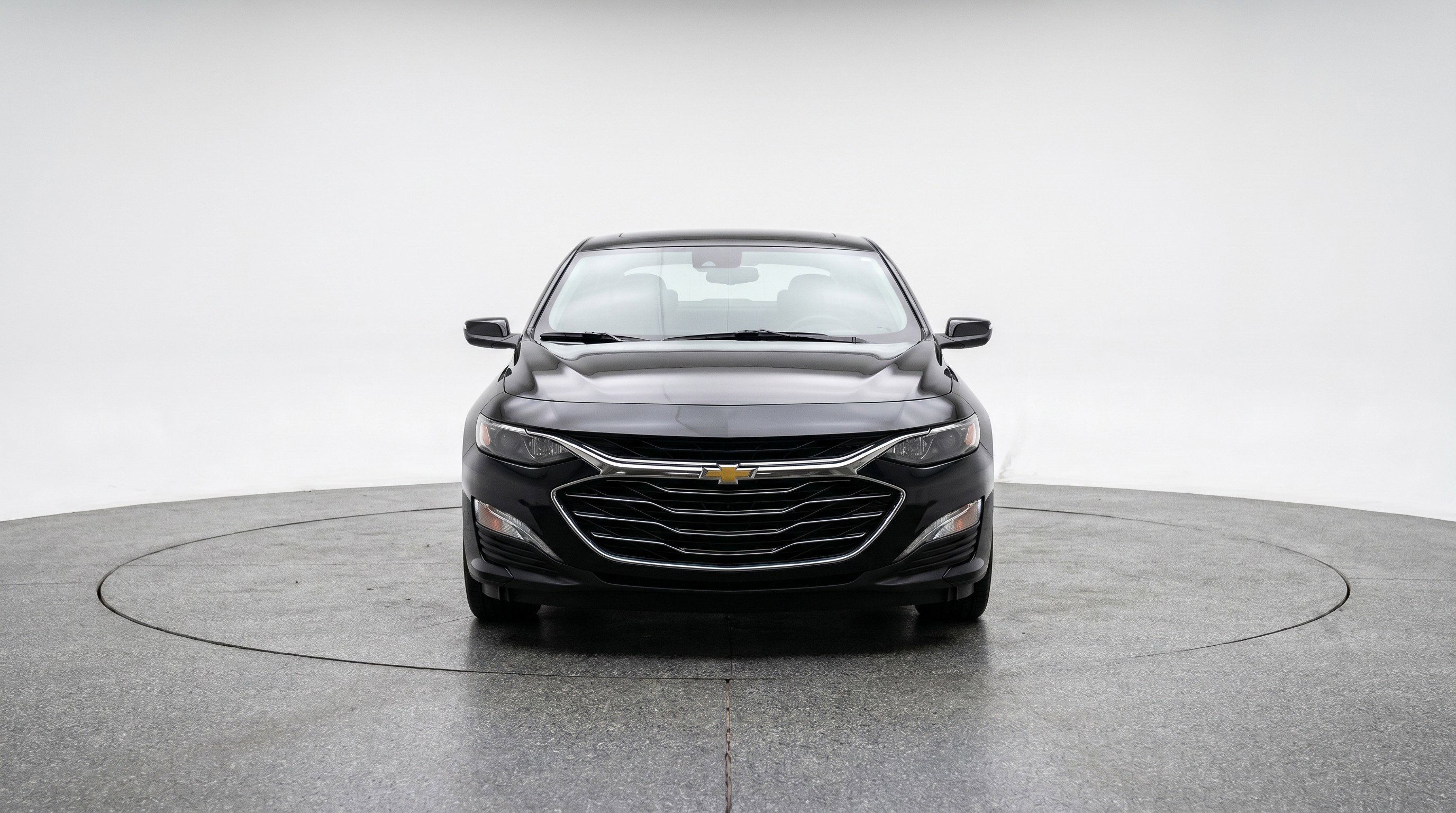 Used 2024 Chevrolet Malibu LT FWD image 2