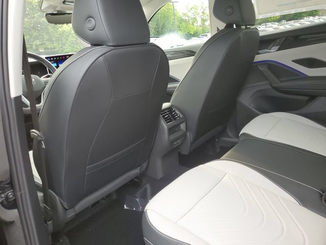 New 2026 Volkswagen Tiguan SE AWD/4WD image 10