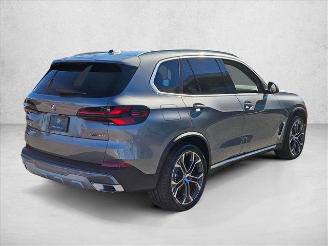 New 2026 BMW X5 xDrive40i w/ Executive Package image 2