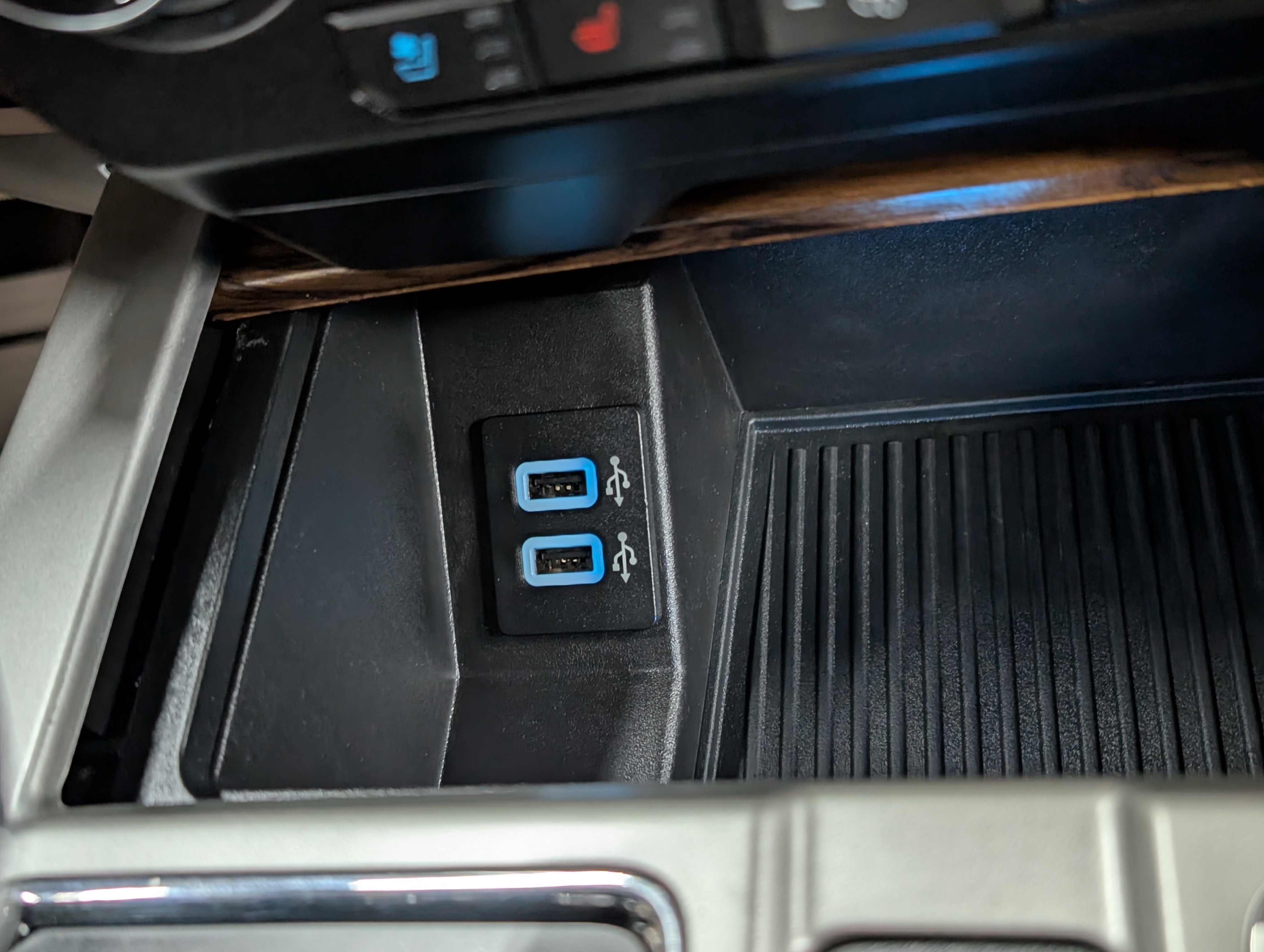 Used 2018 Ford F150 Lariat w/ Equipment Group 502A Luxury image 20