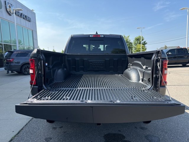 New 2026 RAM 1500 4x4 Crew Cab image 8