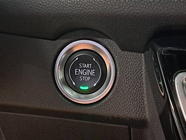 Used 2024 Chevrolet Traverse LT FWD image 34
