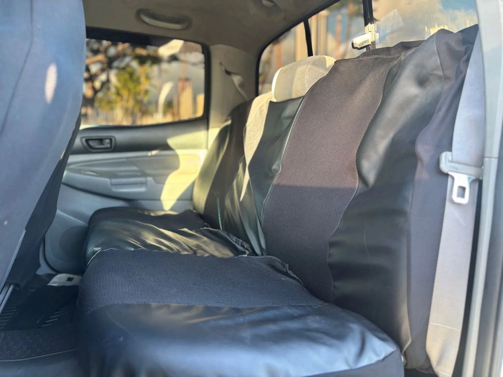 Used 2006 Toyota Tacoma PreRunner RWD image 11