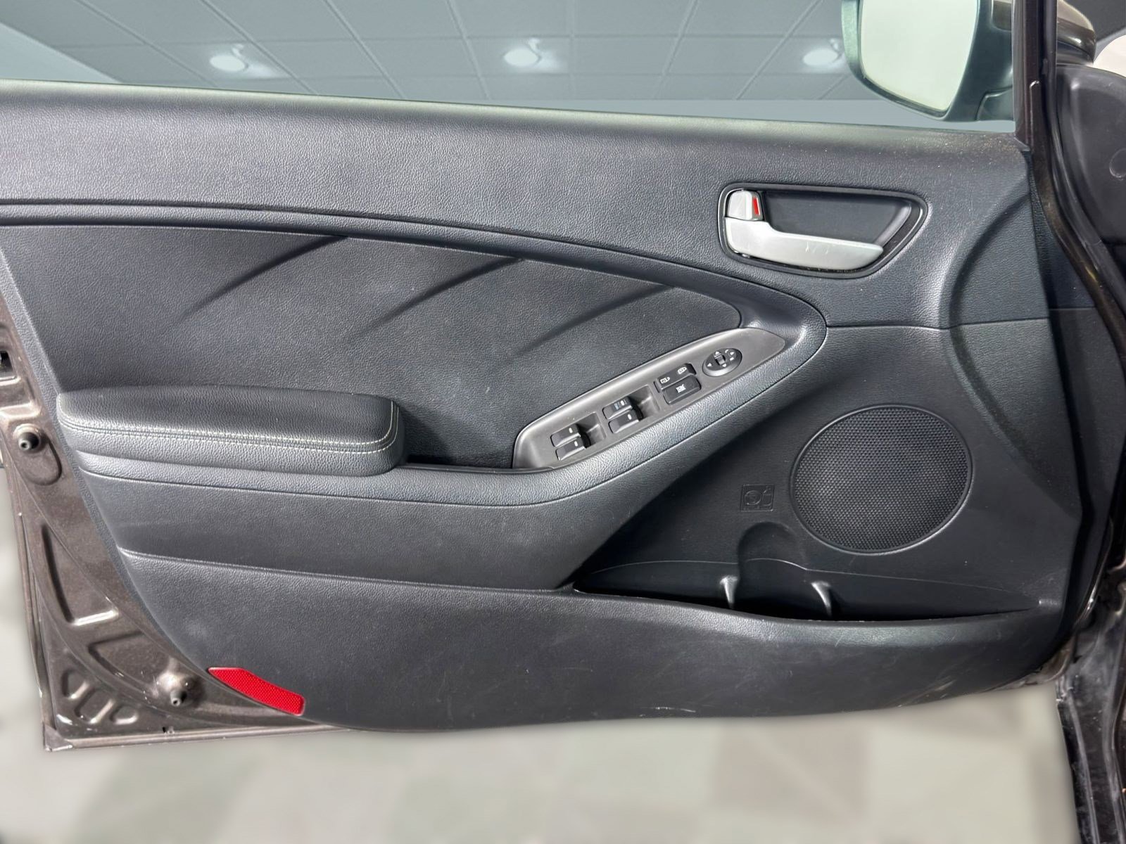 Used 2018 Kia Forte LX w/ LX Popular Package image 12