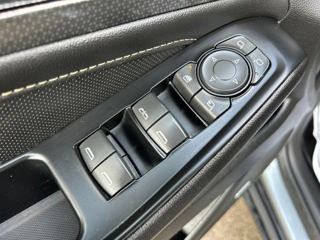 Used 2024 Chevrolet Traverse Premier w/ Redline Edition AWD/4WD image 11