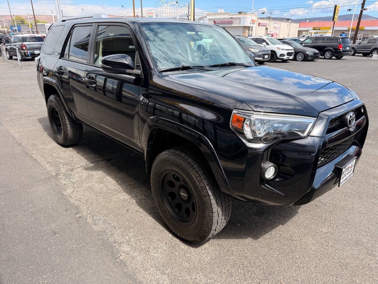 Used 2017 Toyota 4Runner SR5 Premium AWD/4WD image 8