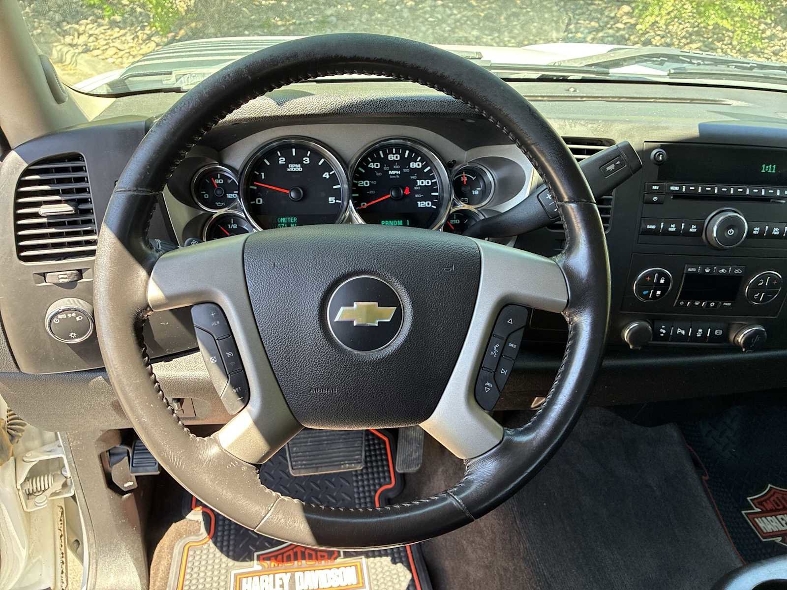 Used 2014 Chevrolet Silverado 2500 LT w/ Interior Plus Package AWD/4WD image 10