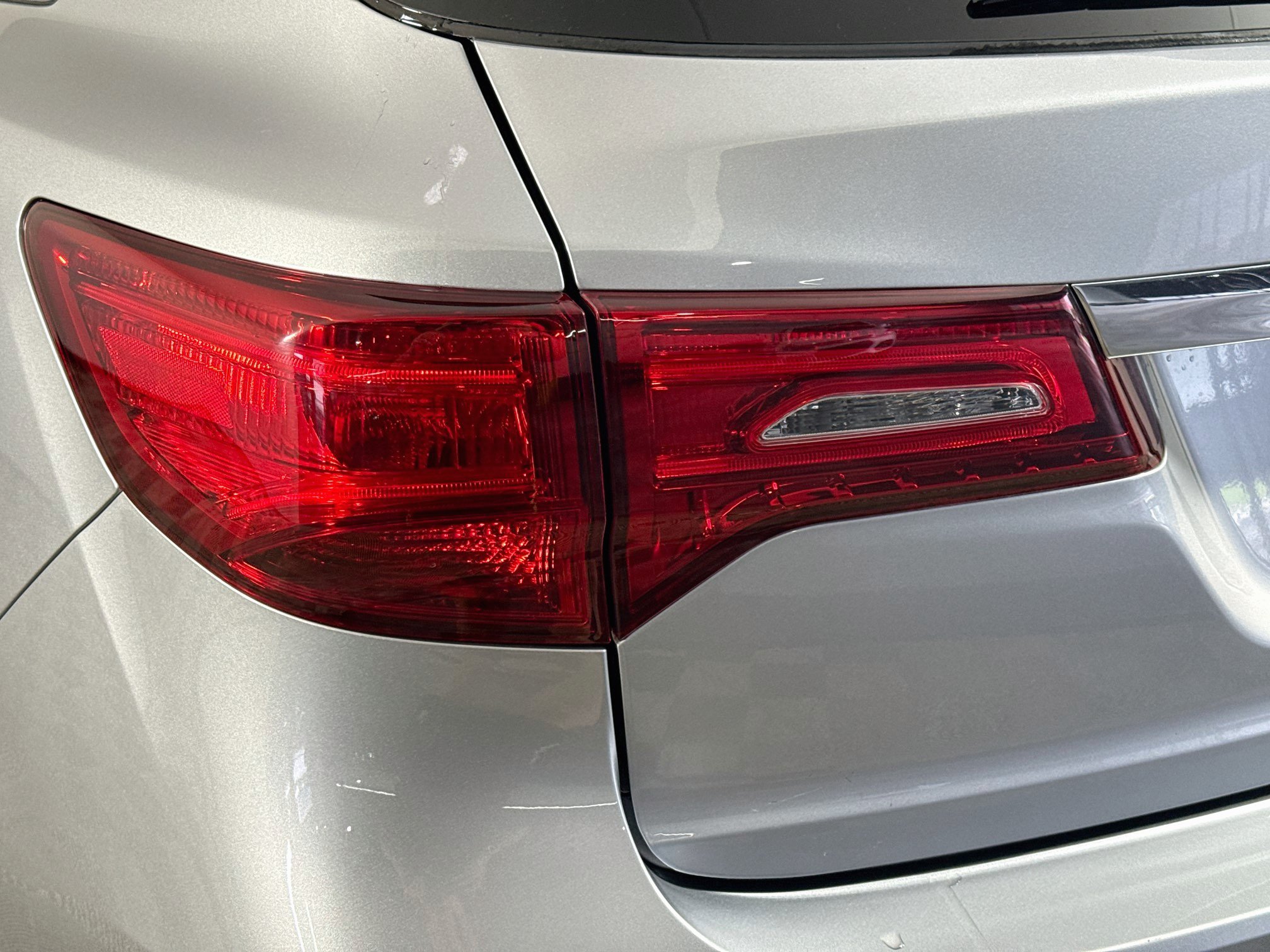 Used 2020 Acura MDX w/ Technology Package AWD/4WD image 36