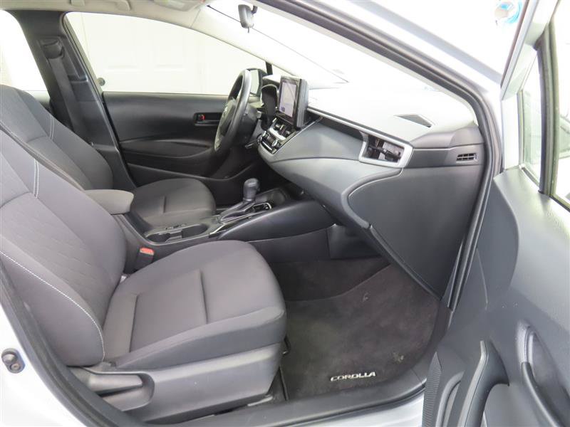 Used 2025 Toyota Corolla LE FWD image 28