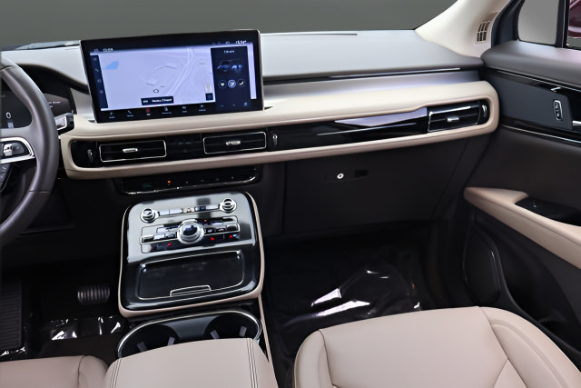 Used 2022 Lincoln Nautilus FWD w/ Premium Package image 18