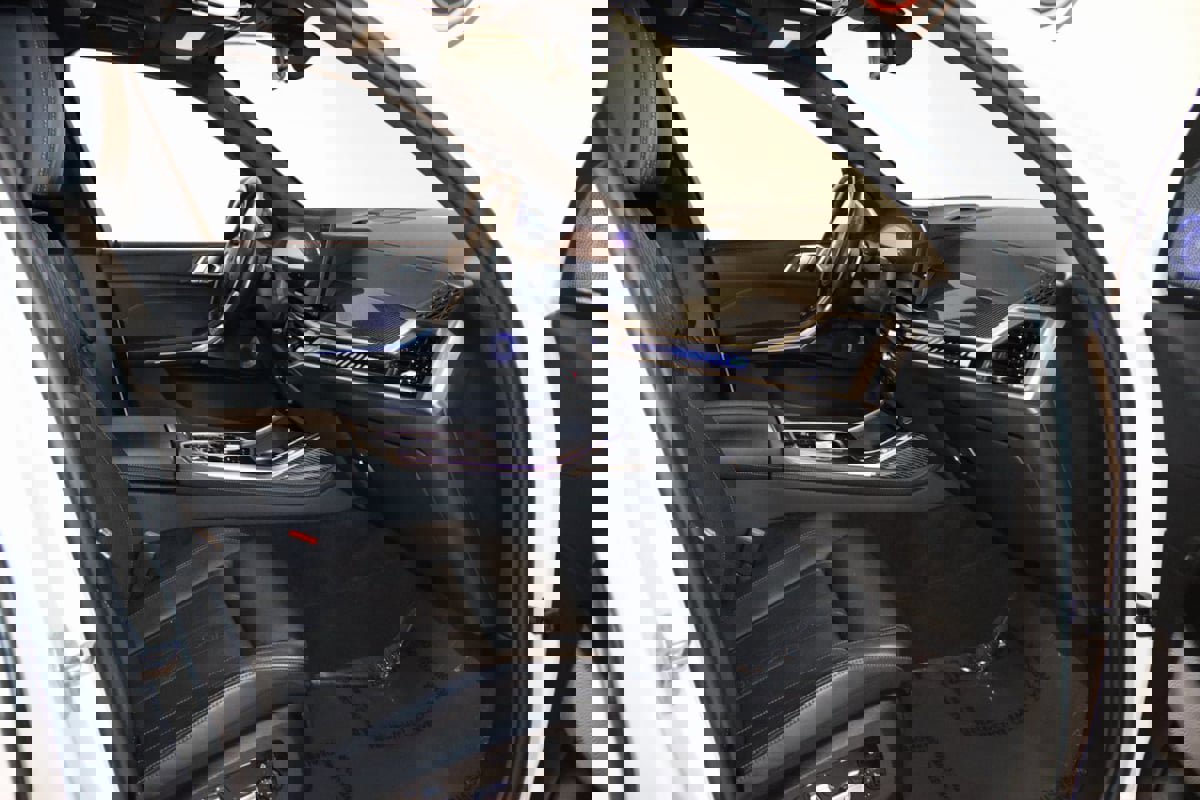 Used 2024 BMW X7 M60i image 64