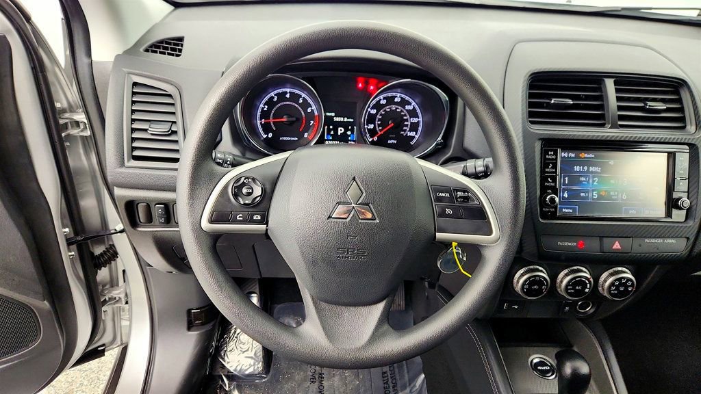 Used 2025 Mitsubishi Outlander Sport AWD image 13