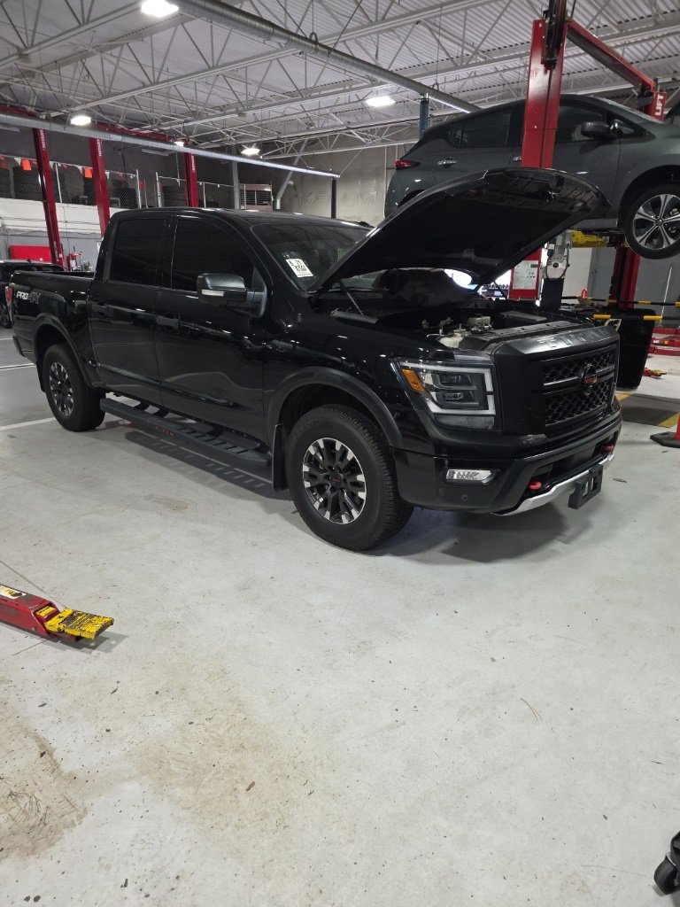 Used 2021 Nissan Titan PRO-4X w/ Pro-4x Convenience Package image 5