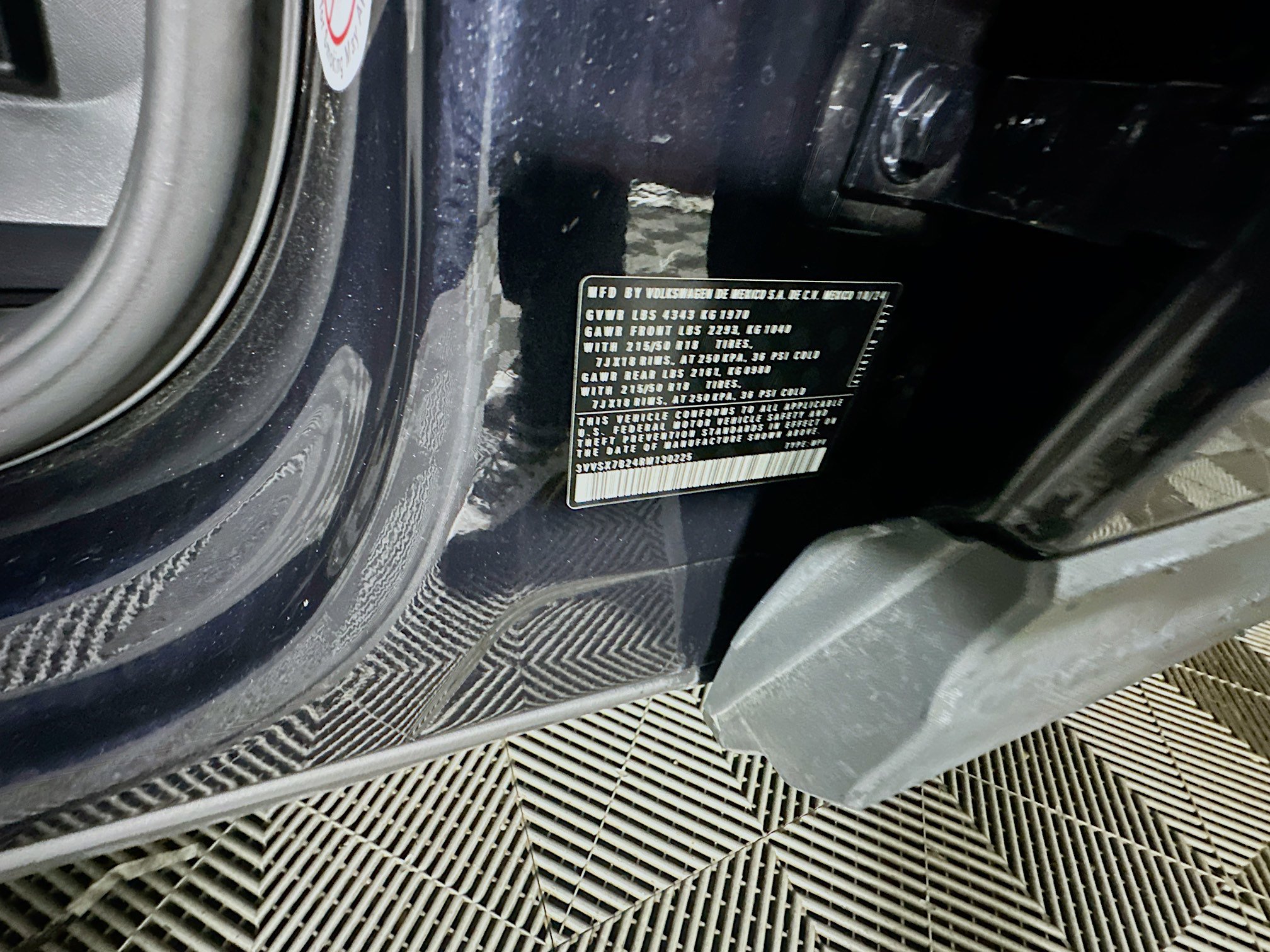 Used 2024 Volkswagen Taos SE image 12