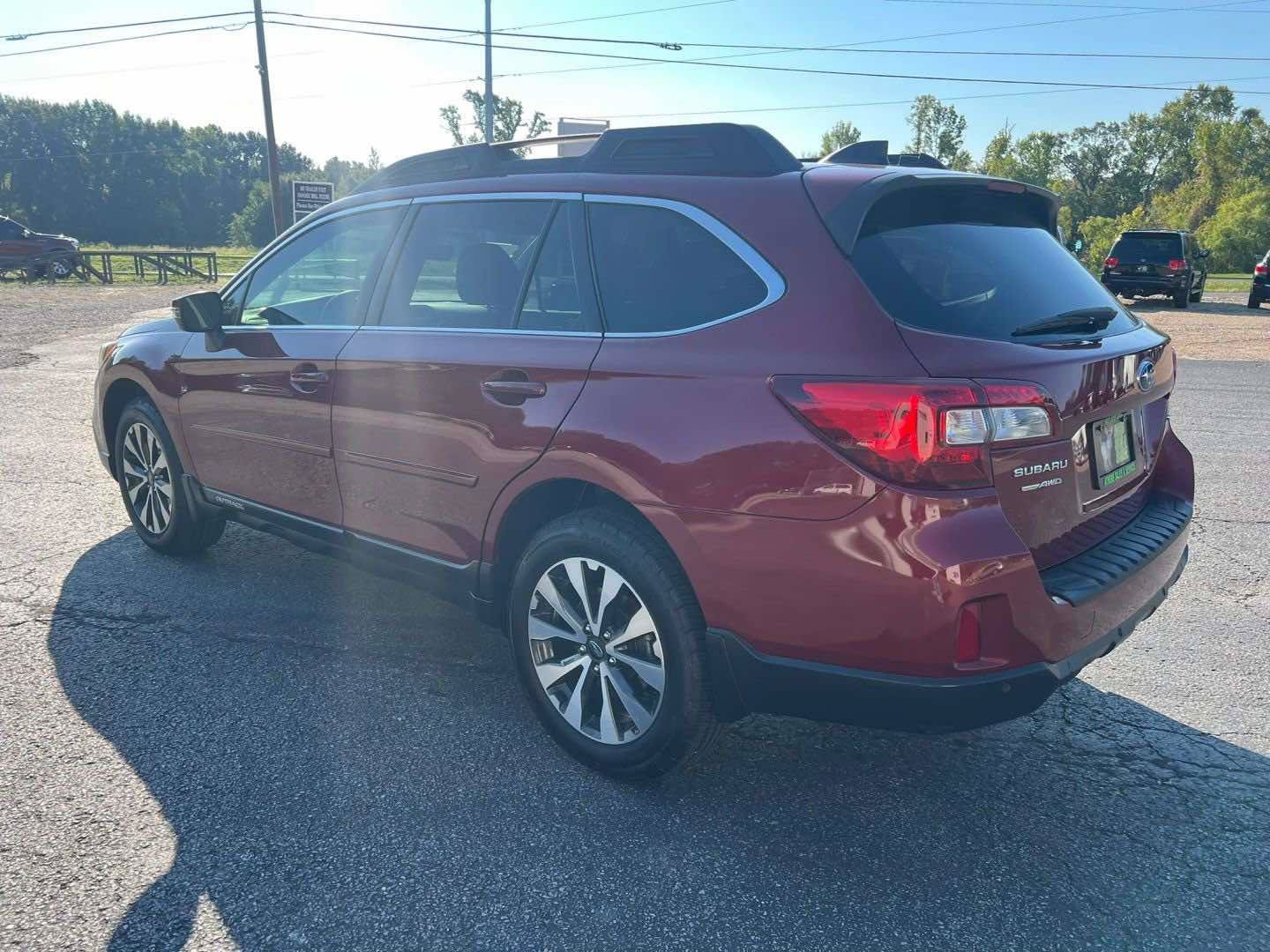 Used 2017 Subaru Outback 2.5i Limited AWD/4WD image 5