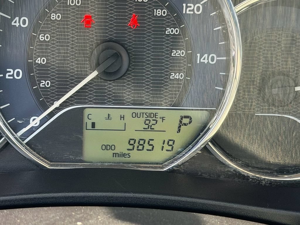 Used 2015 Toyota Corolla LE FWD image 24
