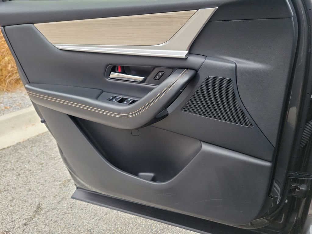 Certified 2025 MAZDA CX-90 3.3 Turbo w/ Preferred Package image 22