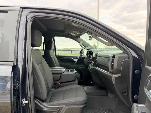 Used 2022 Chevrolet Silverado 1500 LT image 12
