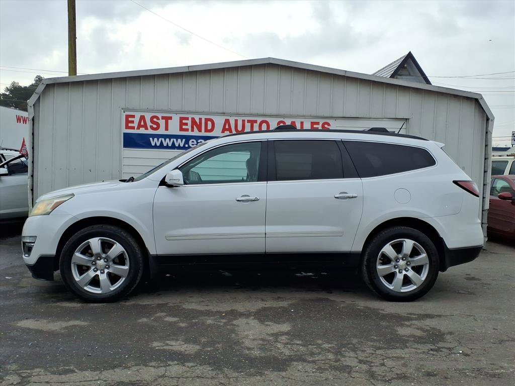 Used 2017 Chevrolet Traverse Premier image 2