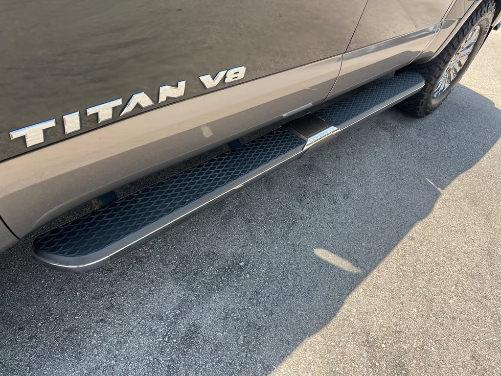 Used 2019 Nissan Titan Platinum Reserve AWD/4WD image 33