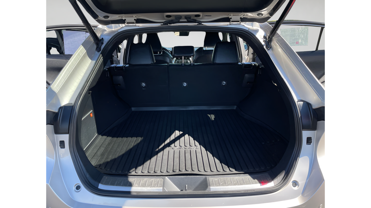 Certified 2021 Toyota Venza XLE w/ Softex Package AWD/4WD image 16