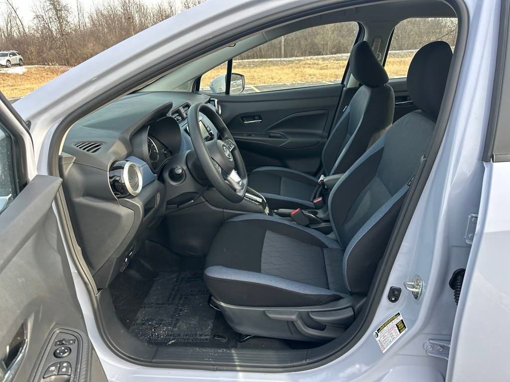 New 2025 Nissan Versa SV w/ Trunk Package image 9