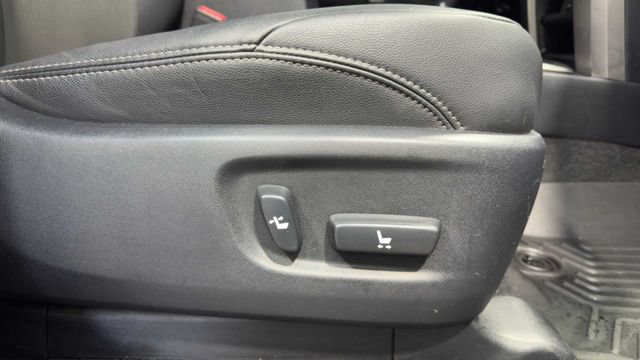 Used 2021 Toyota 4Runner SR5 Premium w/ Moonroof Package RWD image 12