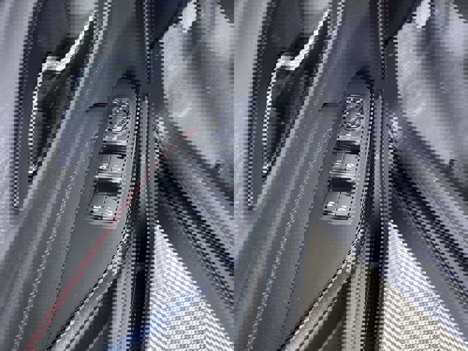 Used 2025 Chevrolet Trax RS w/ Driver Confidence Package image 14