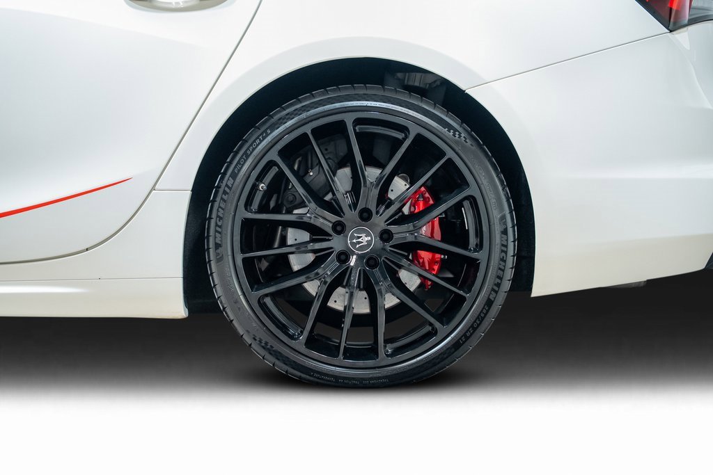Used 2021 Maserati Ghibli S GranSport image 32