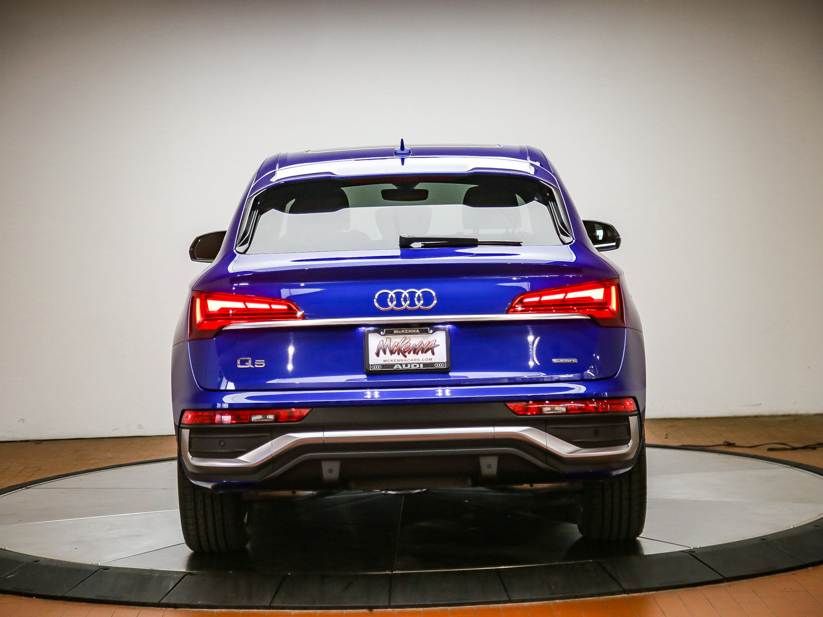 Used 2022 Audi Q5 2.0T Premium AWD/4WD image 3