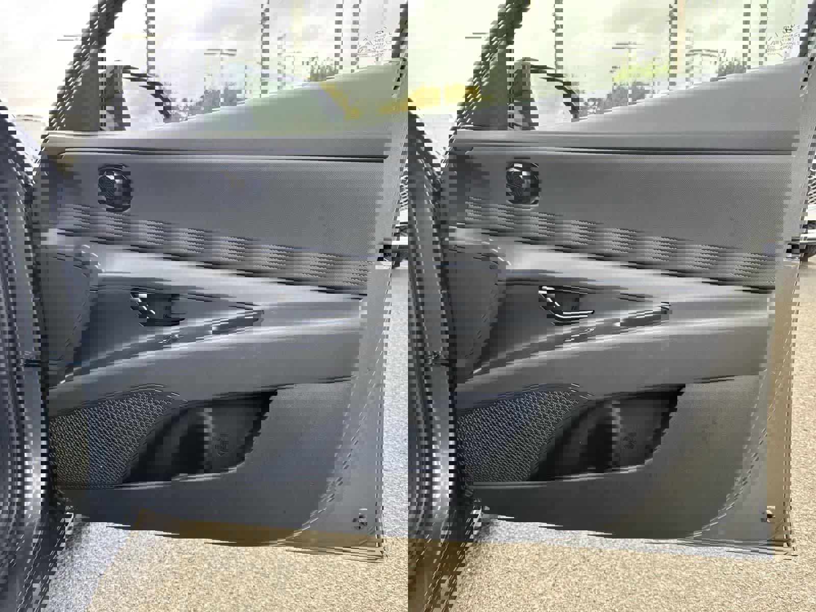 Certified 2025 Hyundai Elantra Sport image 36